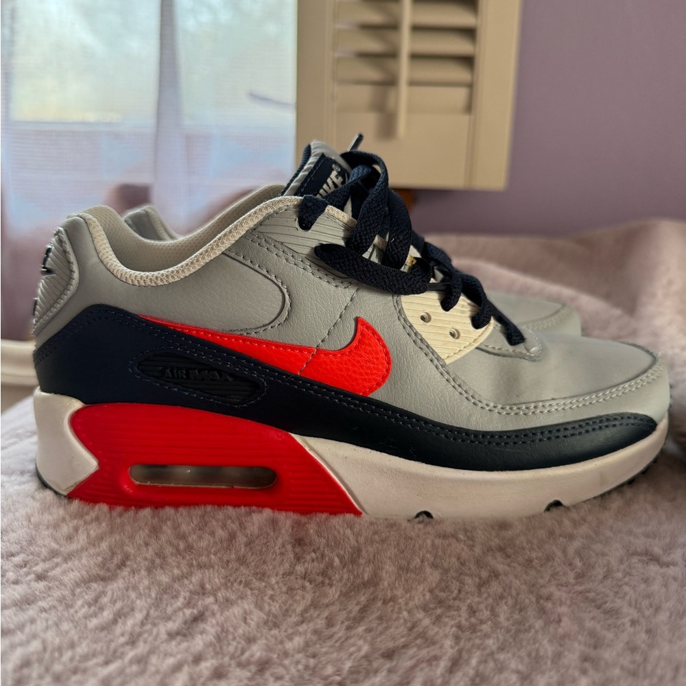 Nike Air Max - Big Kids 4